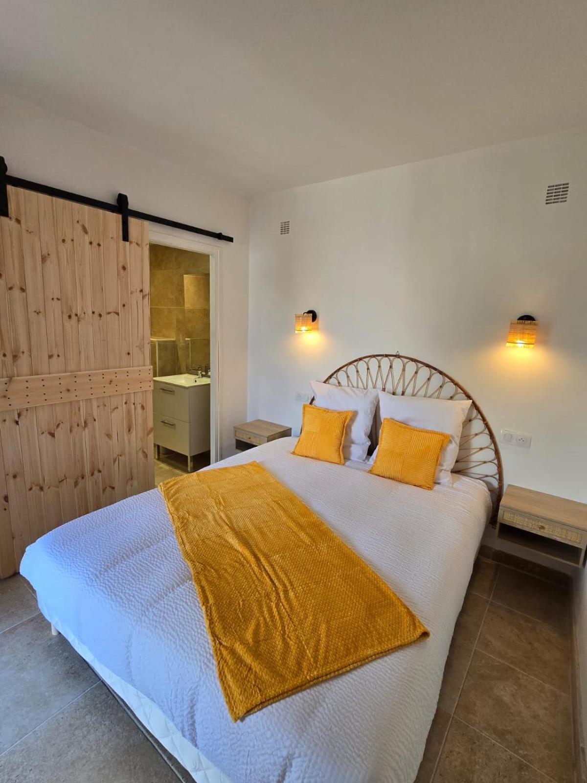 Bed and Breakfast Les Saladelles Saintes-Maries-de-la-Mer Esterno foto